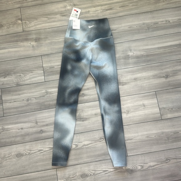 NWT Nike One Teal Green Splatter leggings size XS - Picture 3 of 3